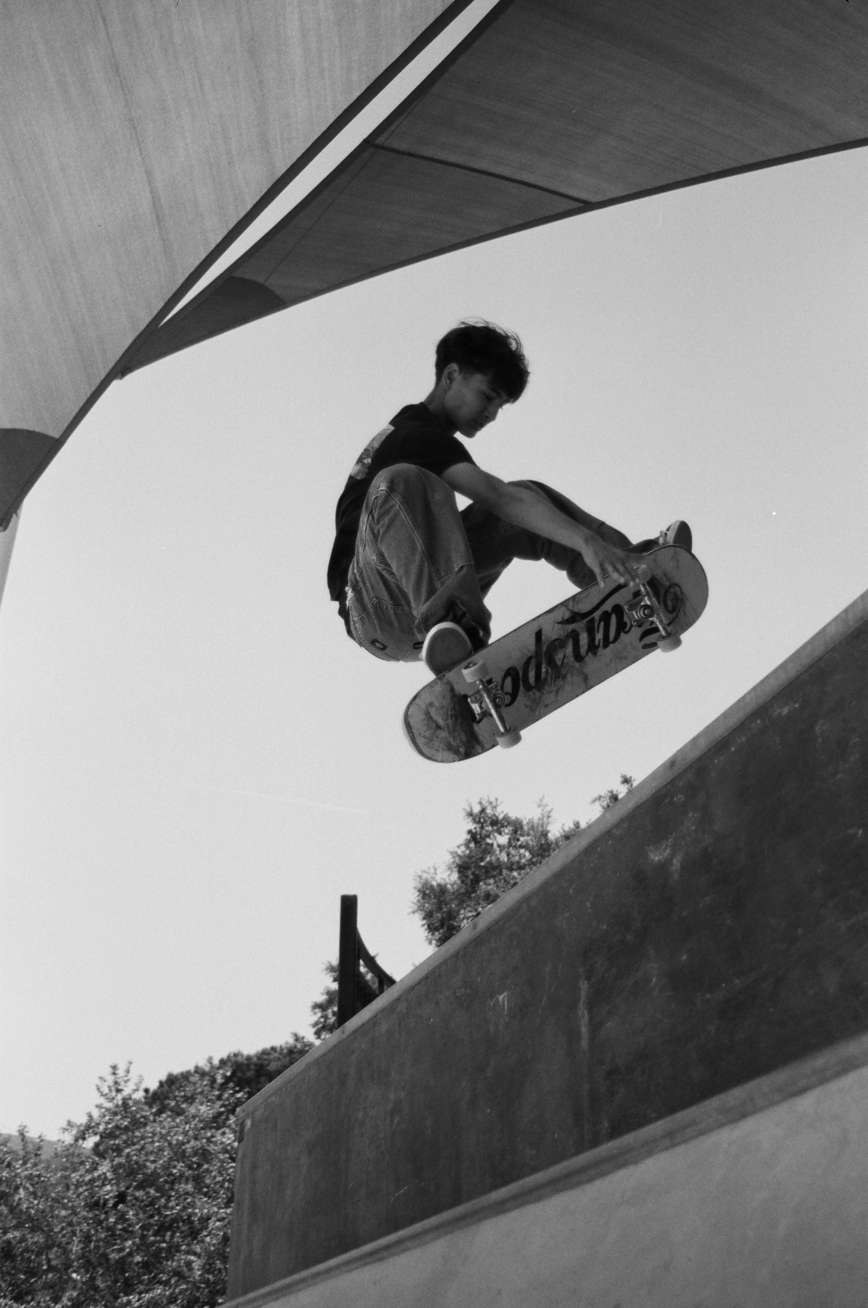 BLS Skate 35mm // 400 TX